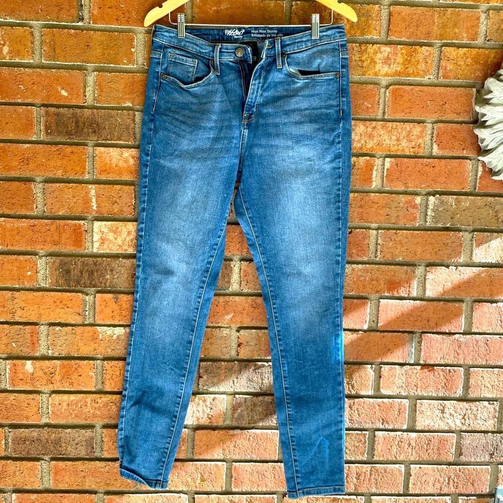 Skinny jeans